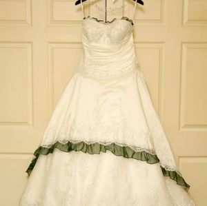 Alfred Angelo Wedding dress, size 16